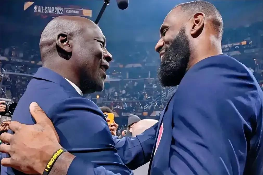 NBA常规赛总得分排名前五的球员：

1、勒布朗-詹姆斯：39440分
2、卡里