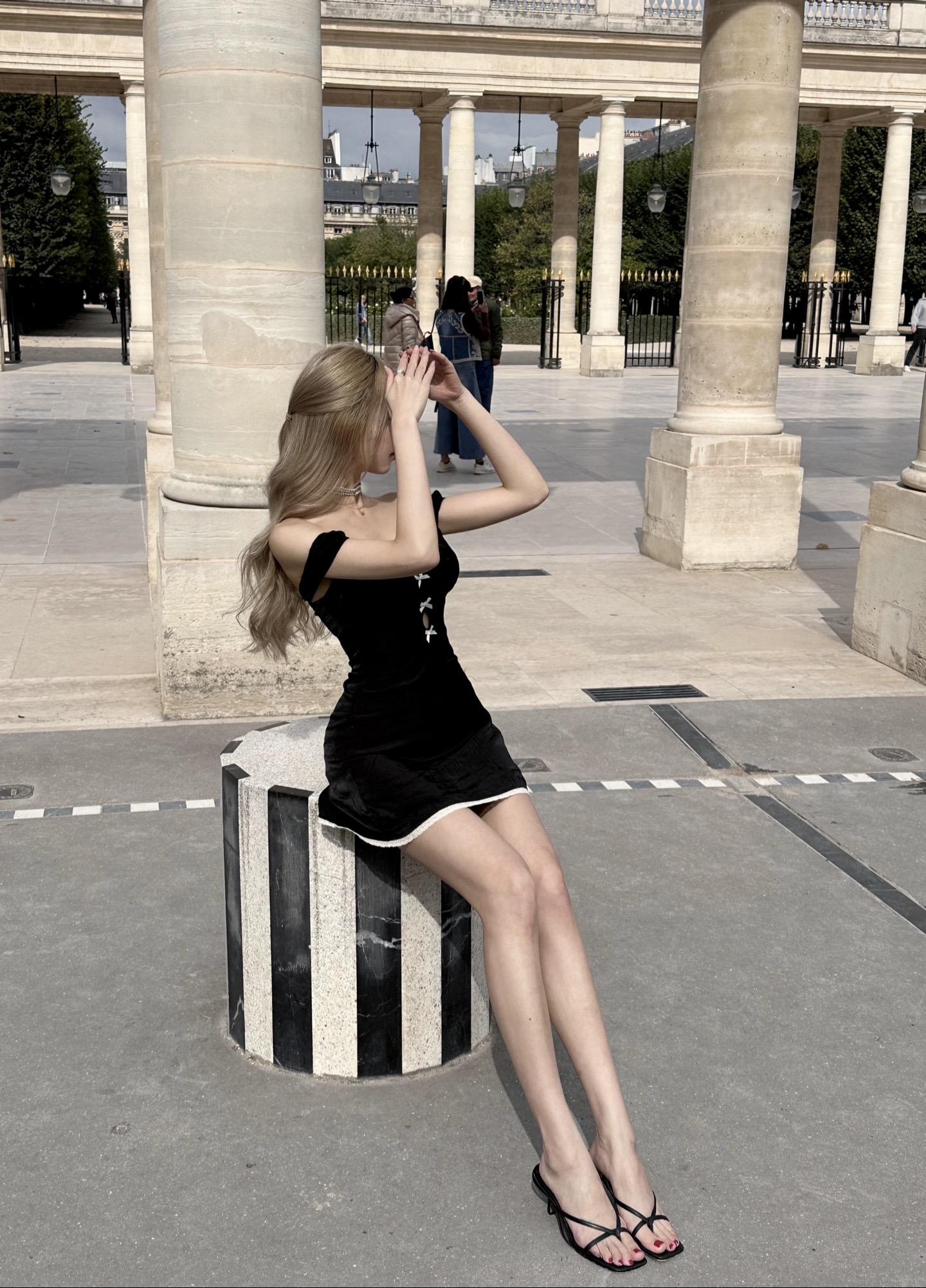 笑死了 大半个伦敦的人在mos新生趴 我在家里躺着看丘比特mos门口的直播