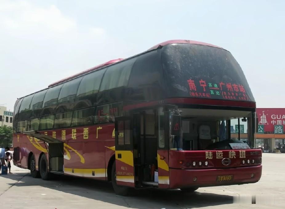 岑溪 广西曾经开往广东珠三角的省际长途线路（十四），不知还有多少在跑？
南宁—广