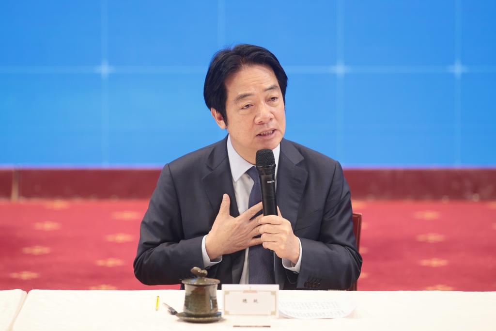 台美对等贸易协议在2月13日早晨正式签署。 

对美对等关税降至15%不叠加，输