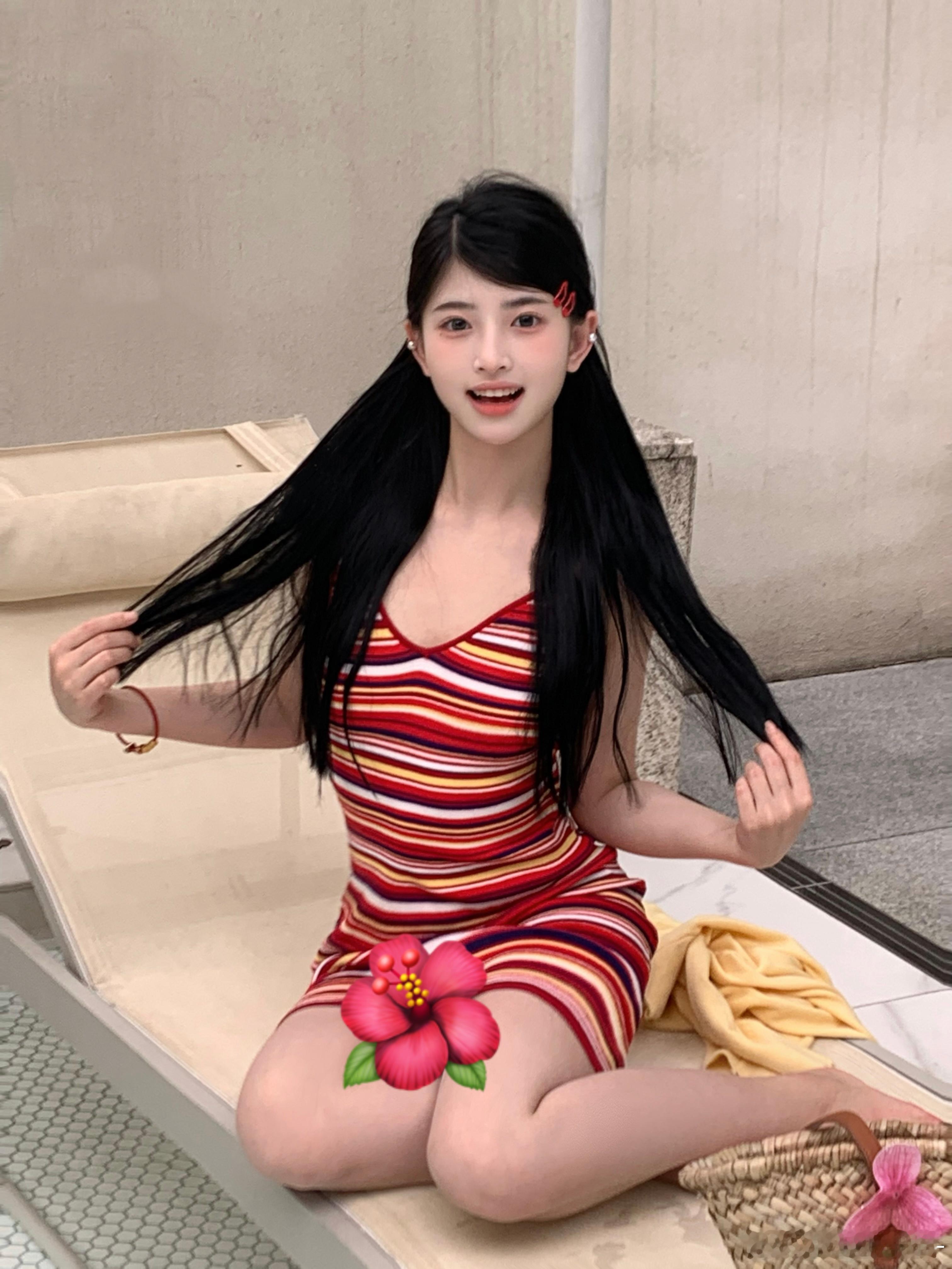 好久没画过妆了 最近打麻将 要把自己打疯了  做梦都是推倒胡 不能再沉迷打麻将了