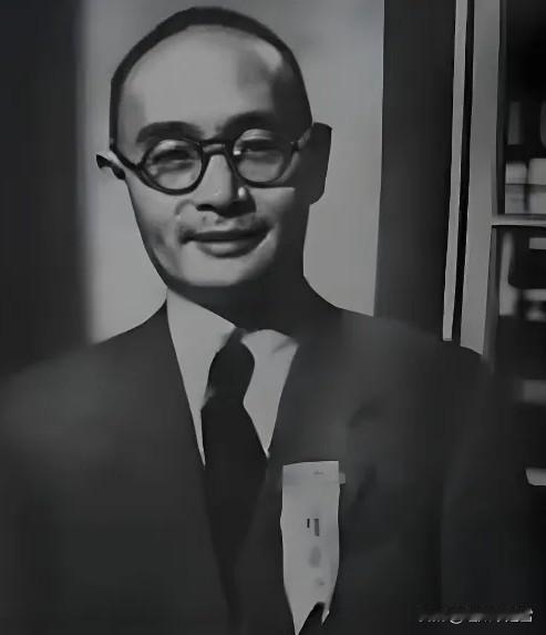 江湖儿女，最重情义。
杜月笙一生门生无数，到了晚年落魄之际，真正能托付后事、照料