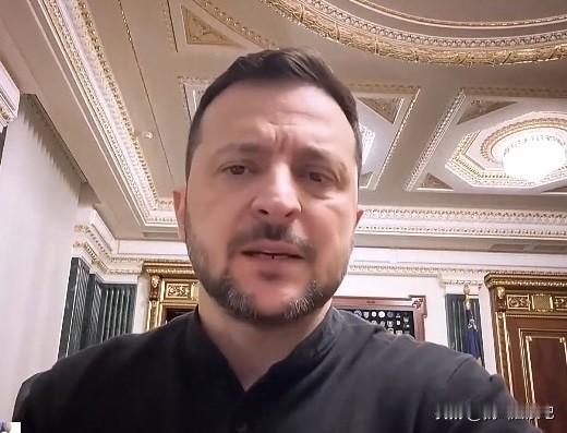 美国总统特朗普全面解除对俄金融制裁，12家核心银行重获自由，超3000亿美元冻结