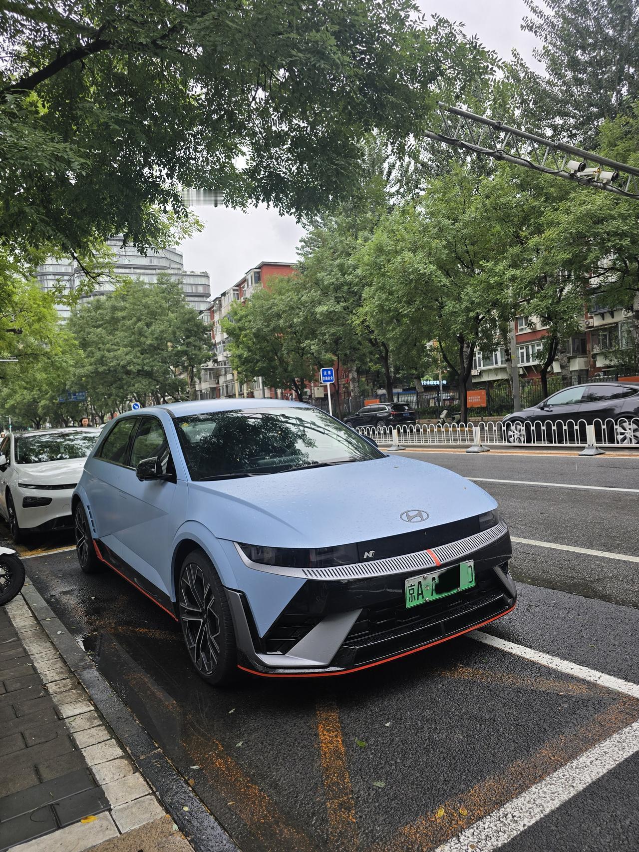 现代 IONIQ 5 N（艾尼氪5N）路上能见度真低啊。颜值真高，动力也不错零百
