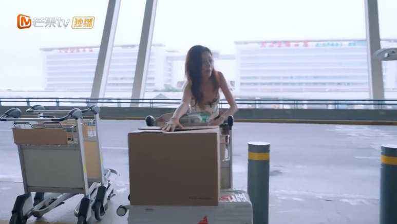 赵昭仪十一宫格臭美四次赵昭仪巴黎打工e志巴黎合伙人 哇塞！赵昭仪简直是可爱界的宝