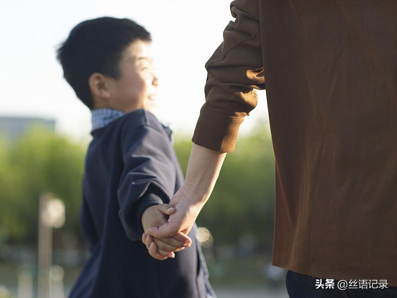 在培养孩子的独立能力方面
面对无能为力的事
家长要面对现实
调整心态，懂得放手