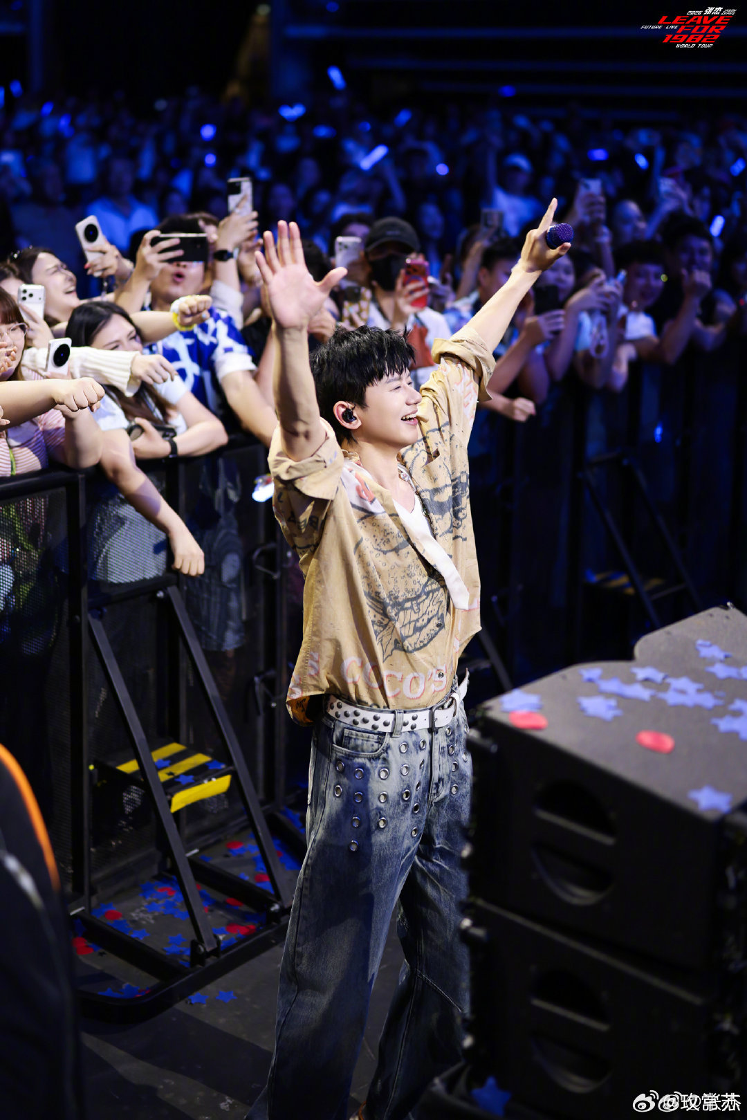 张杰扎实的唱功和真诚的现场张杰未LIVE巡回演唱会张杰未LIVE巡演的每一场，全