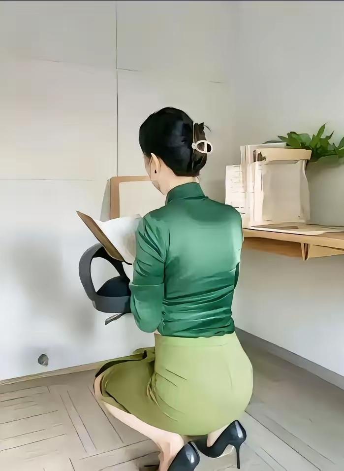 女人真要命，我老婆天天在家叫着要减肥，这不吃那不吃！都这样的身材了，还要减肥！大