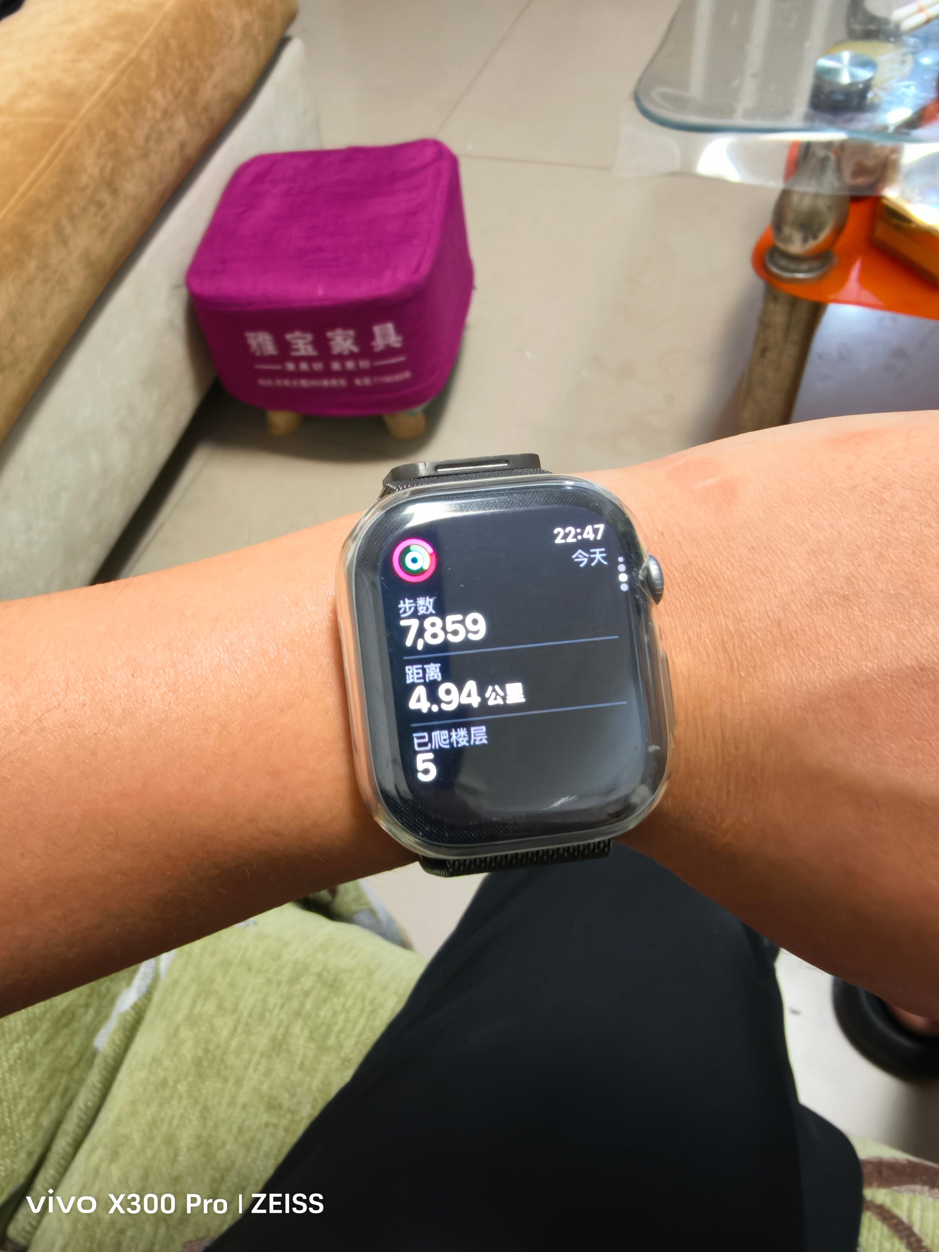 ！！！十点出去溜达，转了40多分钟，专门挑的有饭店的路走，顶住美食诱惑了。我的日
