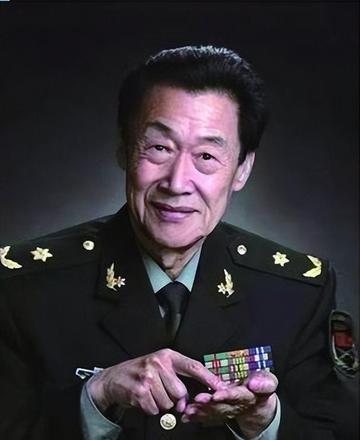 他是钱学森最得意的弟子，他曾说“中国飞船一经问世，就要是世界水平”！
 
王永志