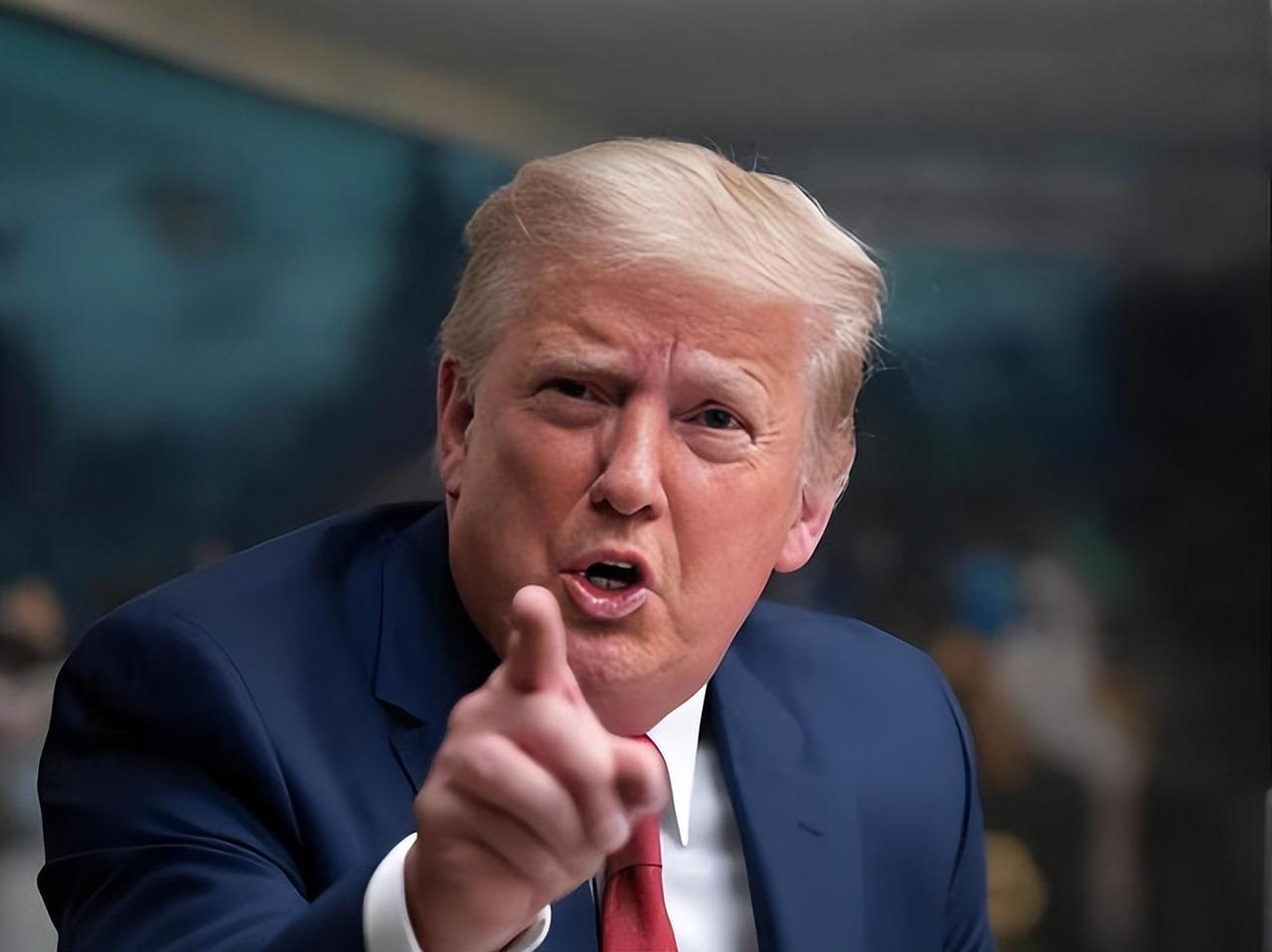 伊朗三天连出狠招，内部严查间谍、外部海上亮剑扣船，硬碰硬拿捏霍尔木兹海峡，结果美