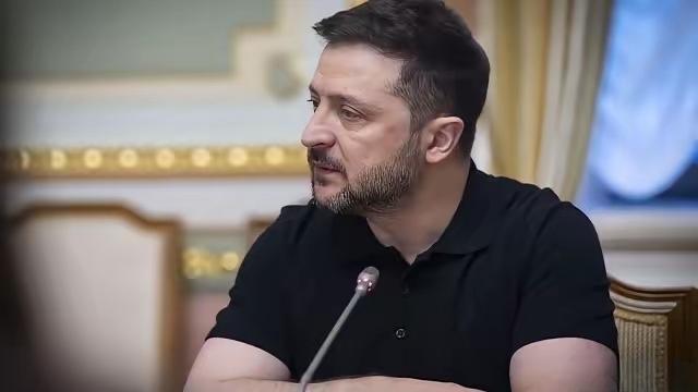 乌克兰总统泽连斯基在接受CNN采访时说，乌克兰军队成功阻止了俄罗斯的大规模攻势。