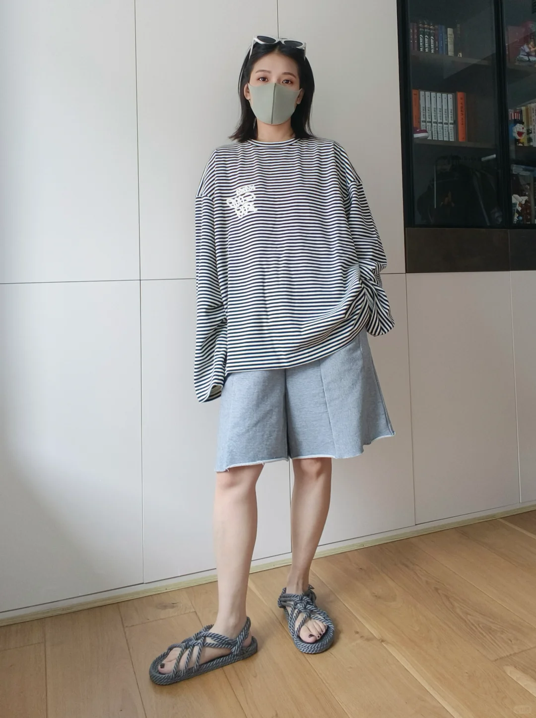 袖子越长越时髦，衣服越大越显瘦