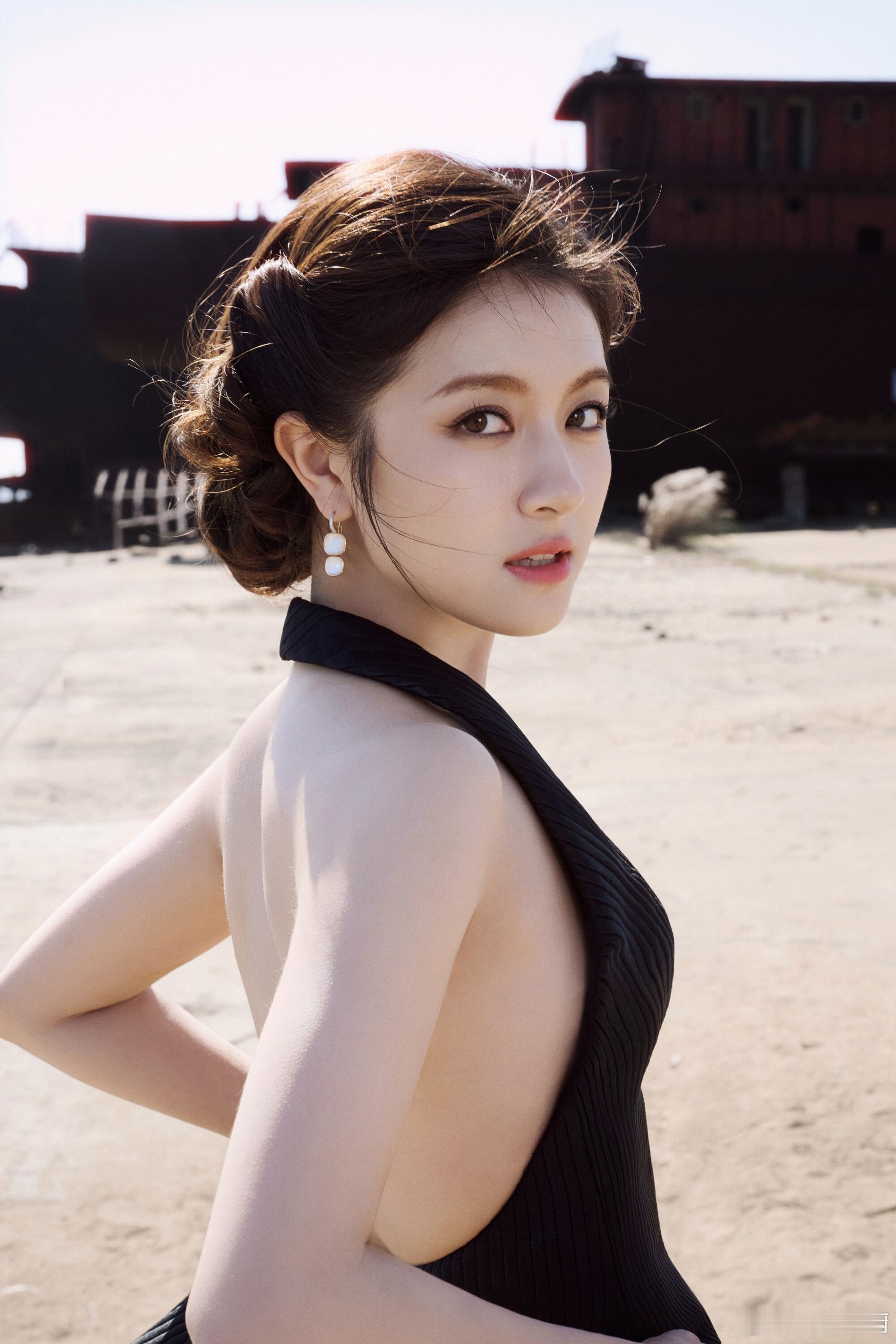 李兰迪你也太惊艳了吧真的好美！ 