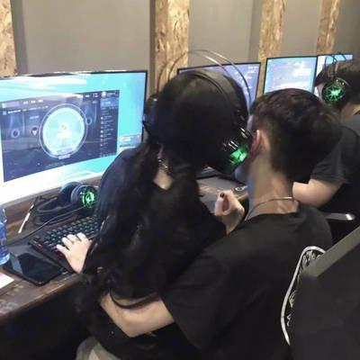 情感围猎、财富收割，中年群体正成陷阱重灾区，这几类人最易沦陷。

人到中年，大多