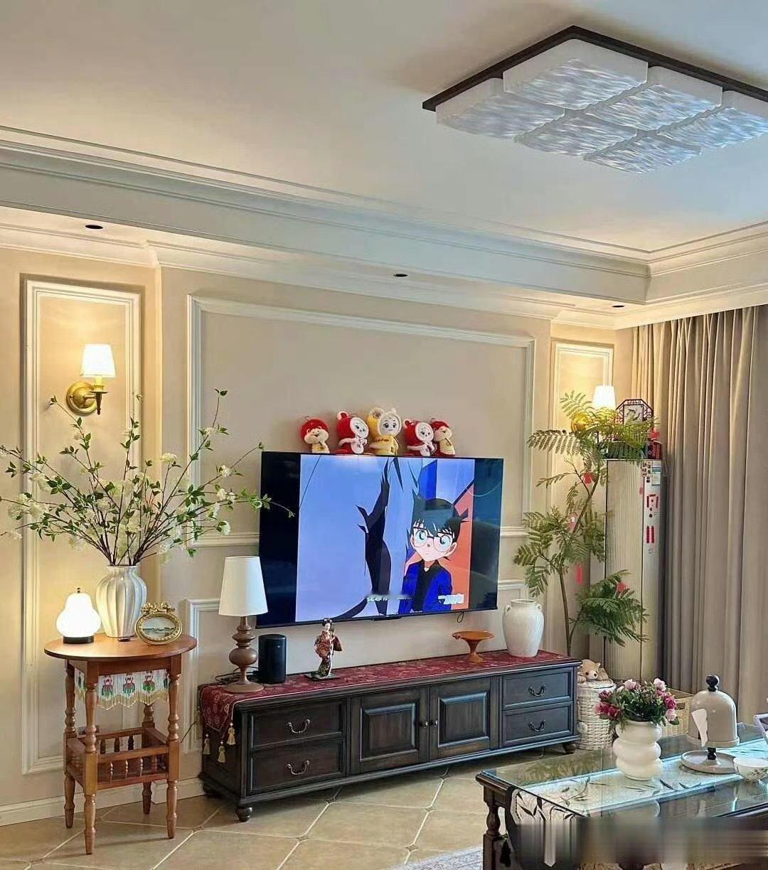 女子晒出98平的家，因太干净而走红，网友：还是年轻人的审美好看 