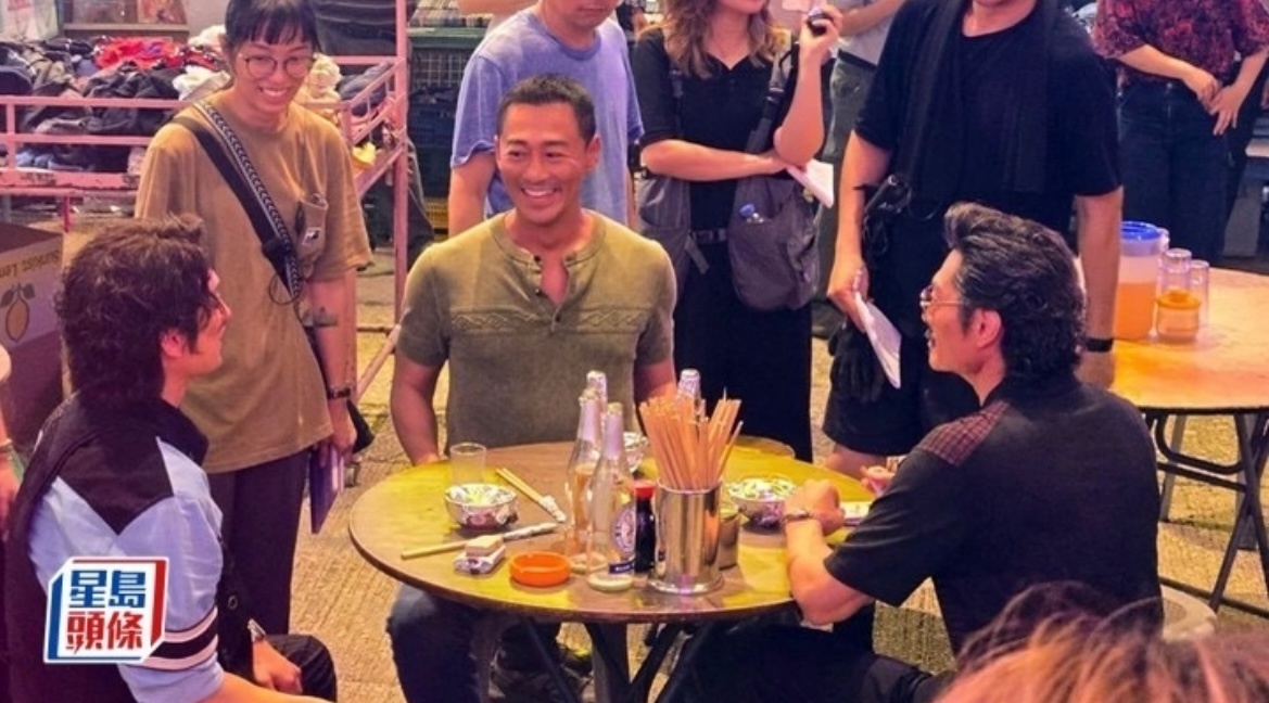 豆冰、、豆冰、、、身材体态真好哇、、、、 