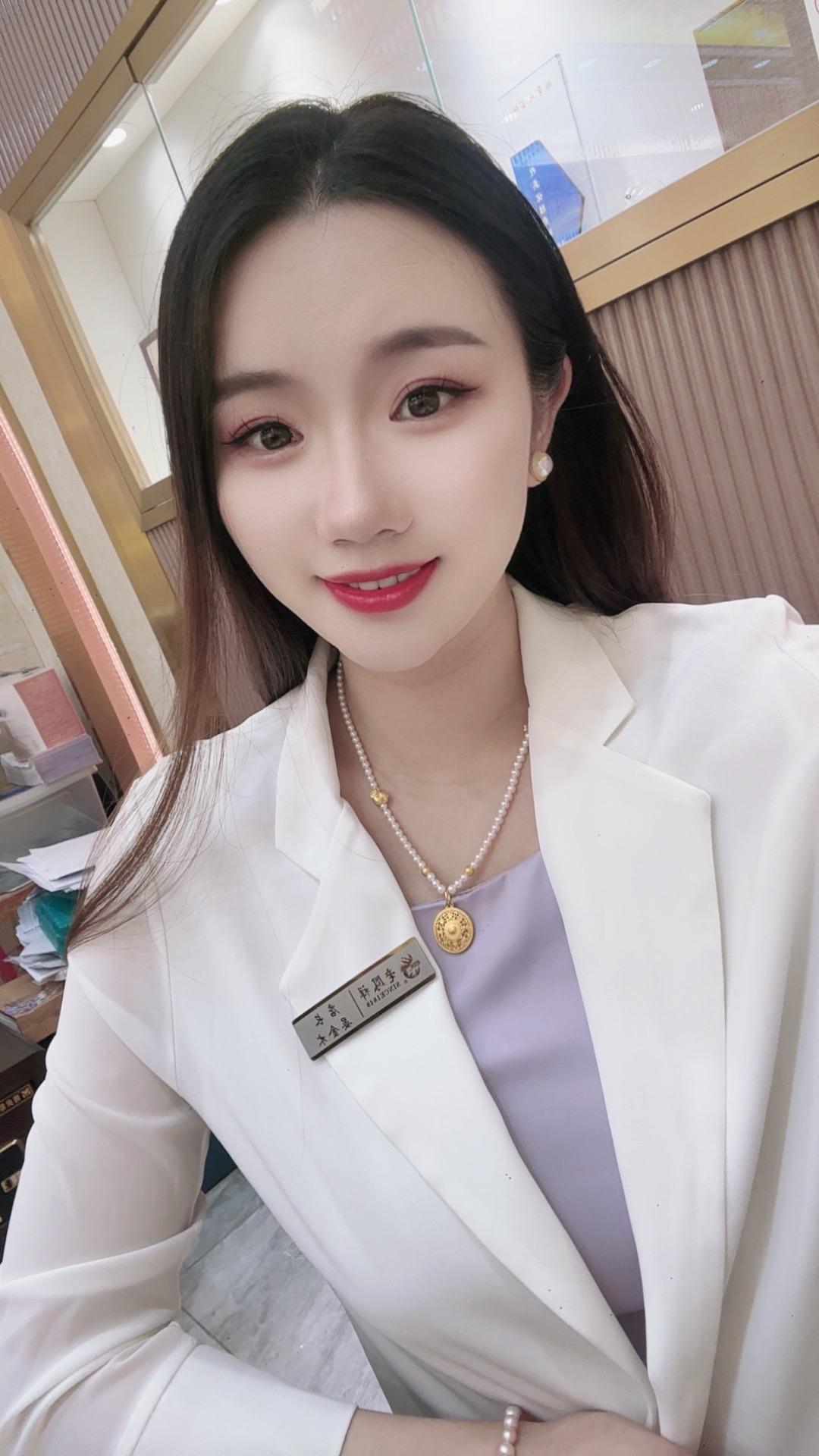 有钱人听爱拼才会赢，没钱的听喜欢就好，又穷又懒的我听金包银。