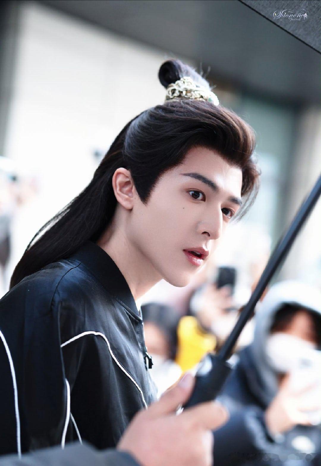 《何不同舟渡》男二尹浩宇首次路透 ，贵公子 