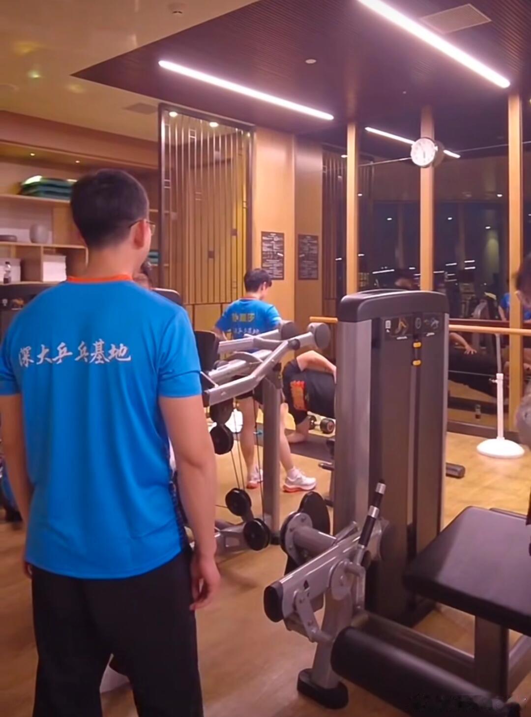 孙颖莎同学监督coco，是要锻炼锻炼了[喵喵][喵喵] 