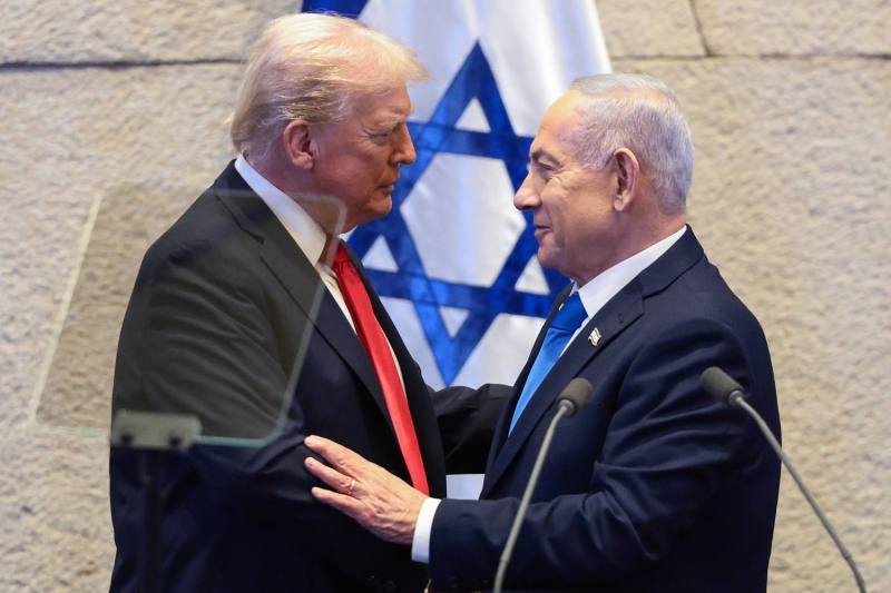 美国总统在以色列议会发表演讲时，公开呼吁以总统赦免面临腐败指控的内塔尼亚胡总理。