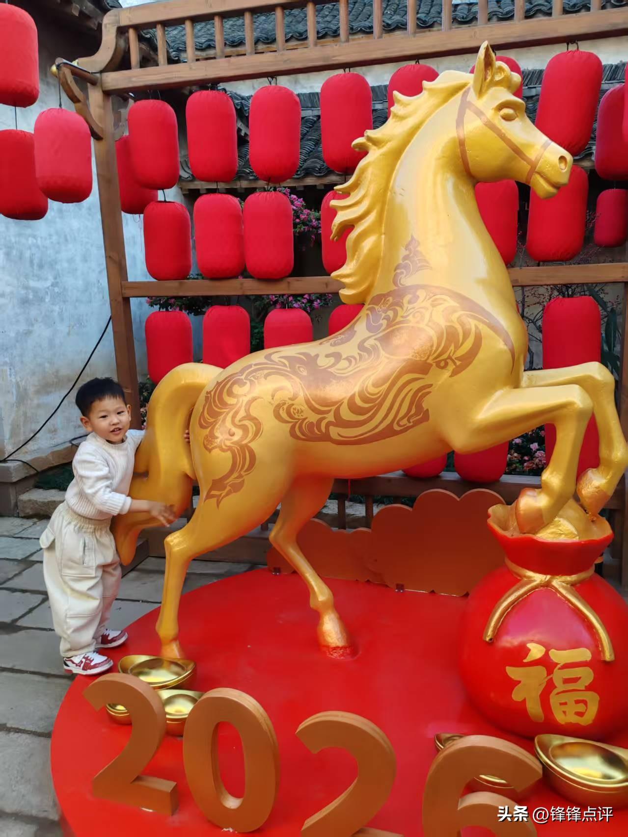 小墩墩聪明记录
前几天小墩墩学会了开卡丁车，总是开不够。昨晚他妈妈带他玩过了卡丁