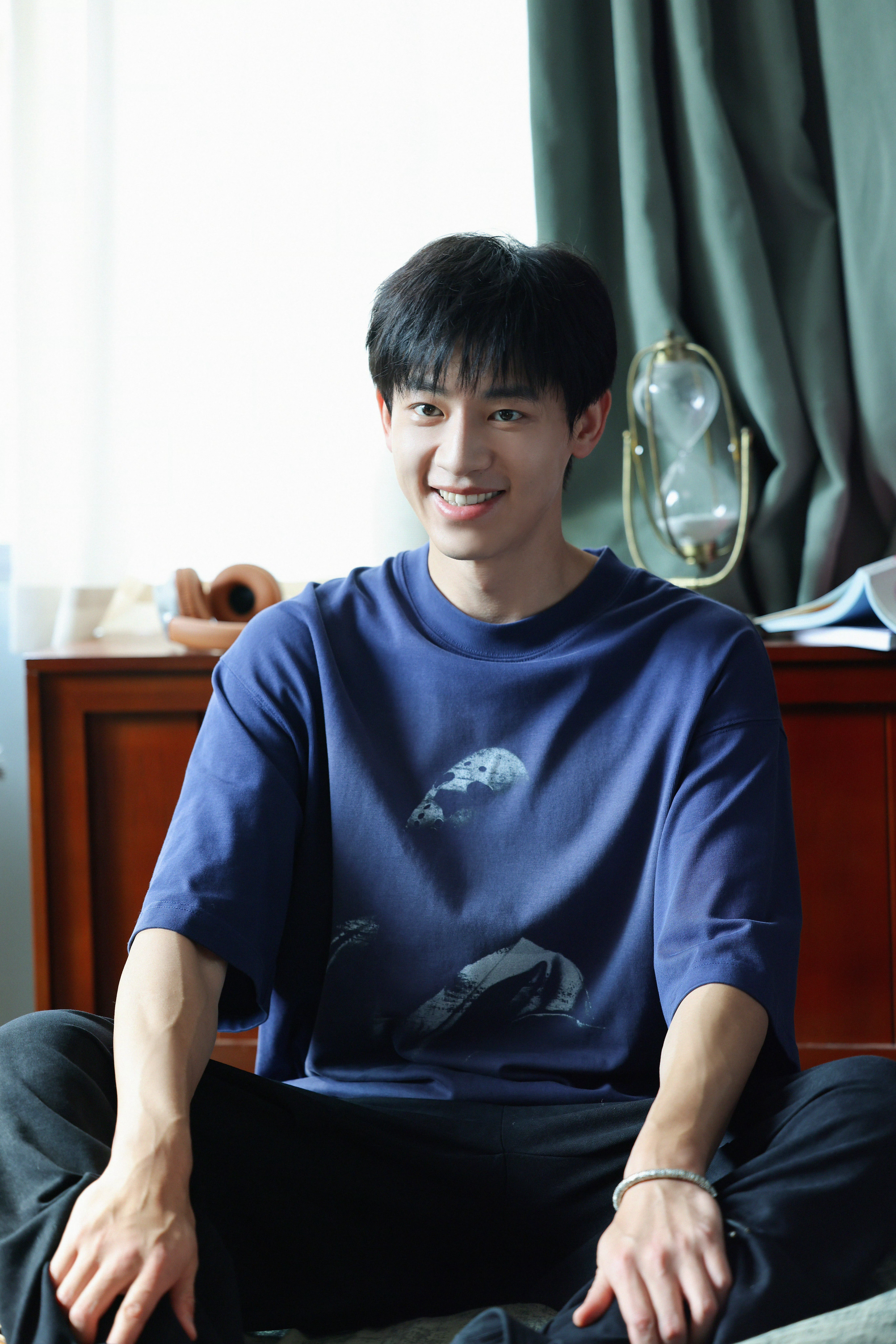 辛云来演出了男人的成长完整见证一个男生的蜕变。前期的祁小伟幼稚懦弱，遇事只会逃避