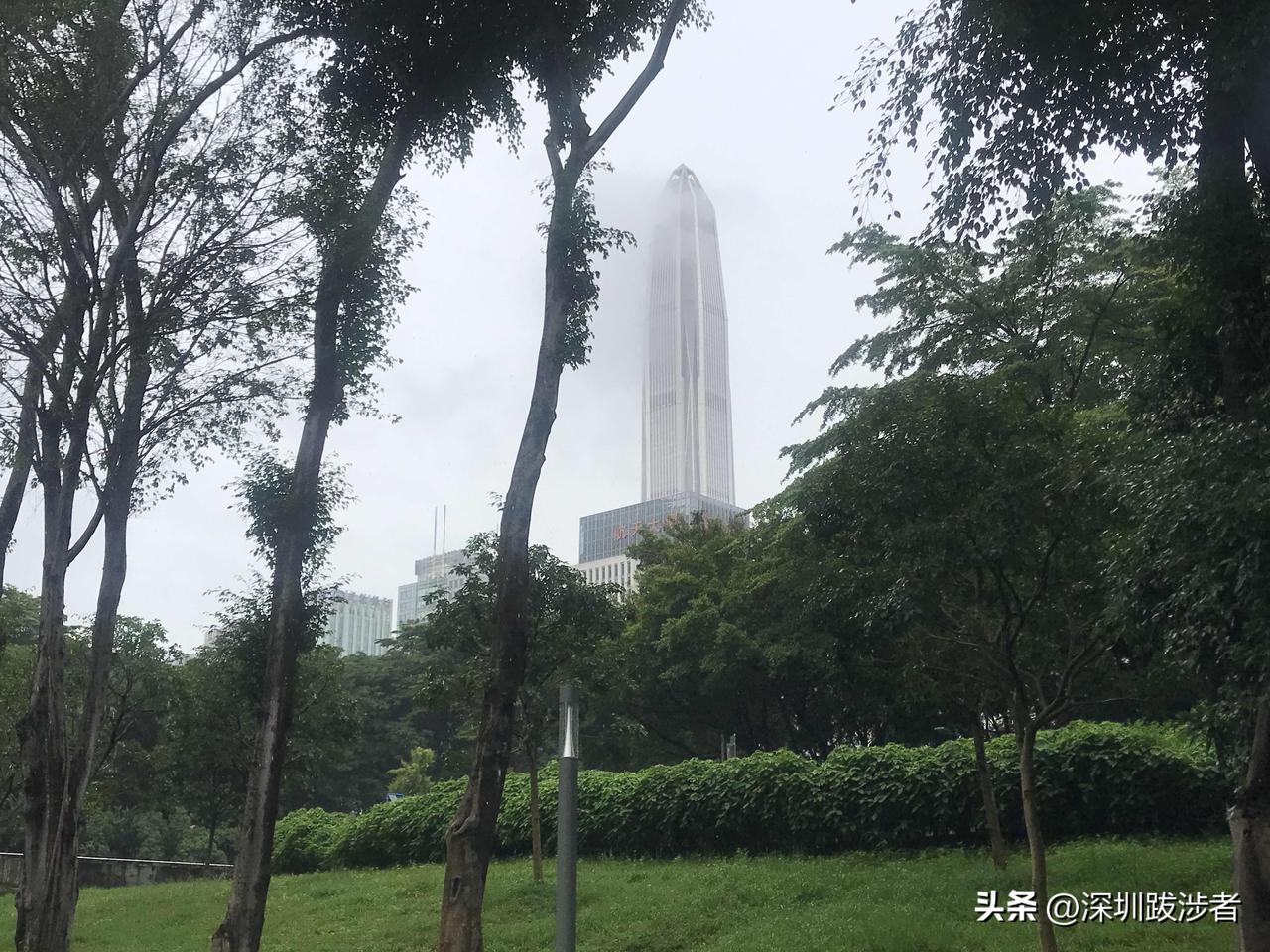 同样是40岁出头的中年阶段，为什么80后比70后那时难多了？我们那时在深圳辞去一