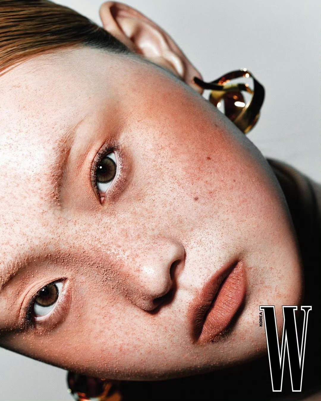 W Korea 一月刊彩妆系列 