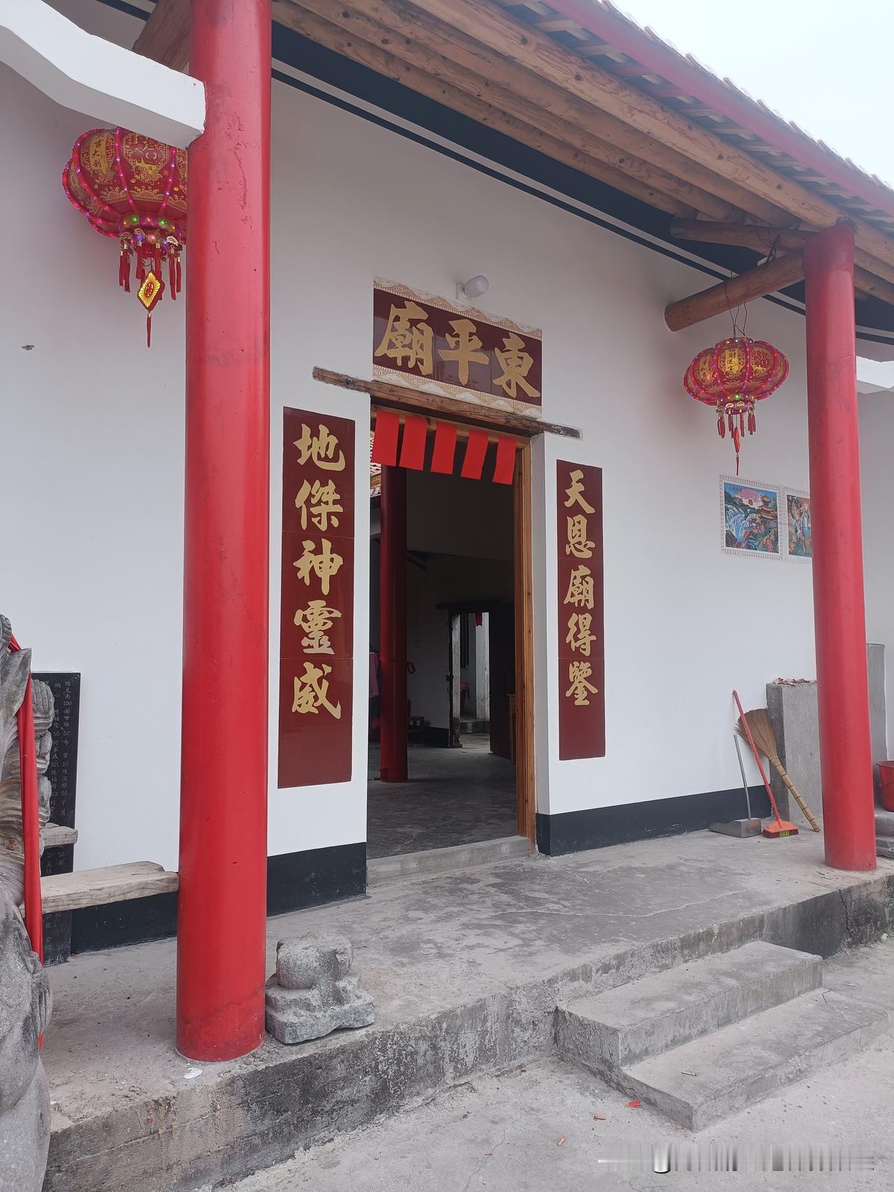 桂平垌心乡两大庙
庙，这都是传统建筑，
也是历史传统中流传下来的民间信仰，
当然