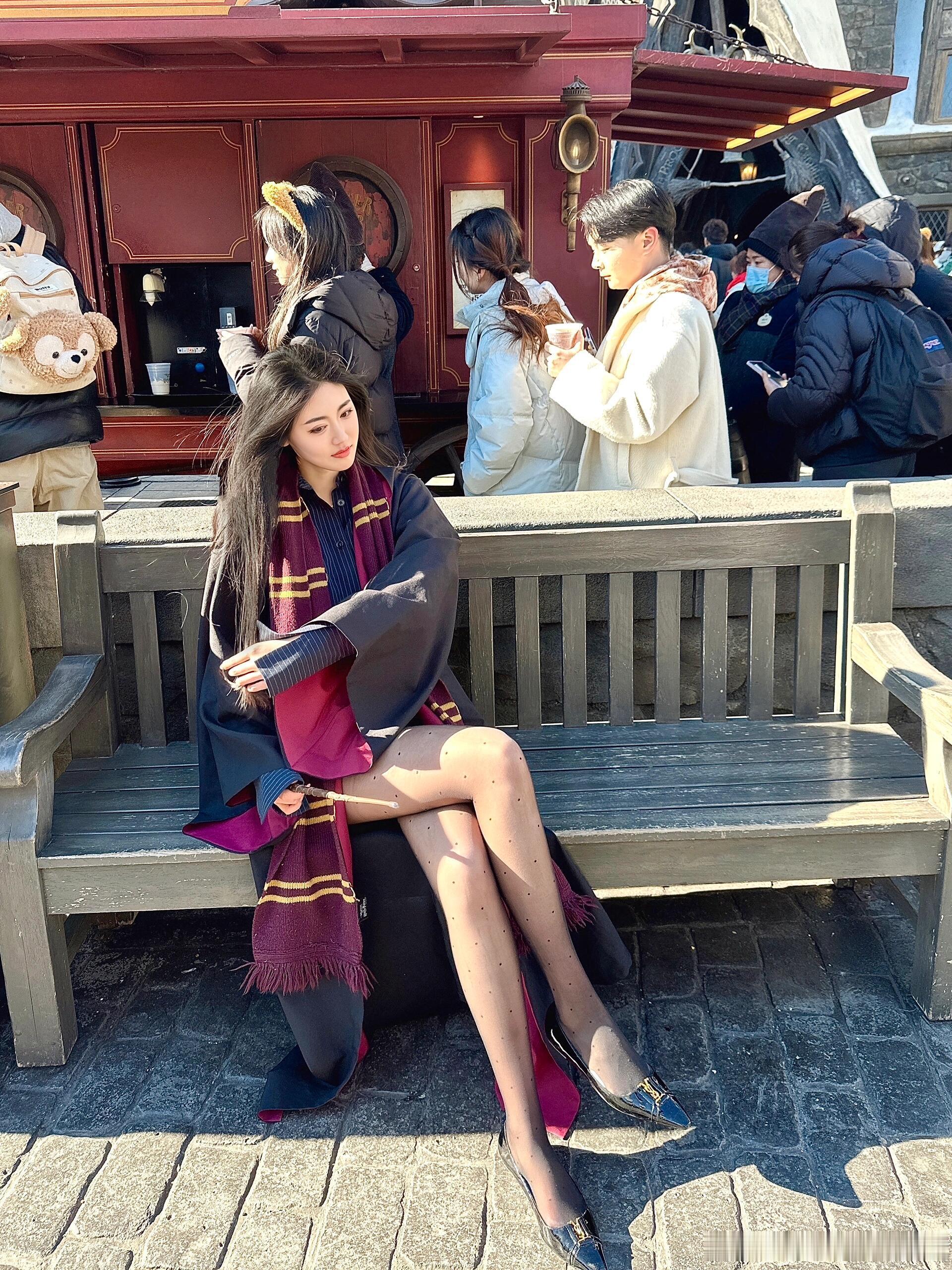 穿丝袜的魔法师～ ​​​