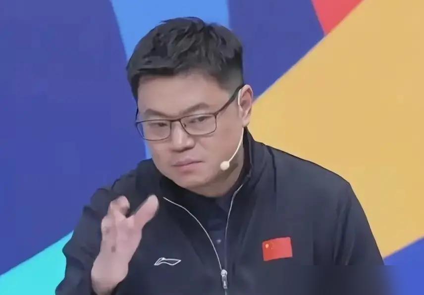 看了蒯蔓和温瑞博混双的视频，第一反应不是生气，是替温瑞博难受。
球场上两个人，一