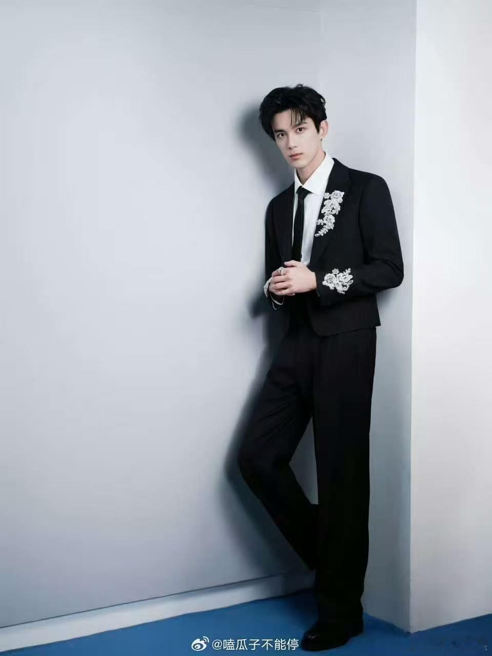 吴磊网络视听盛典出图吴磊盛典出图吴磊网络视听盛典出图，不错不错， 