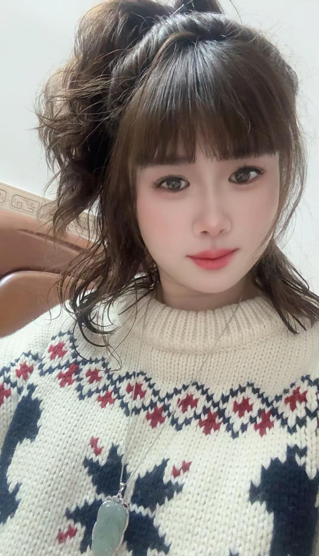 只想把自己养的越来越快乐 平静其它的 都不太感兴趣心😝