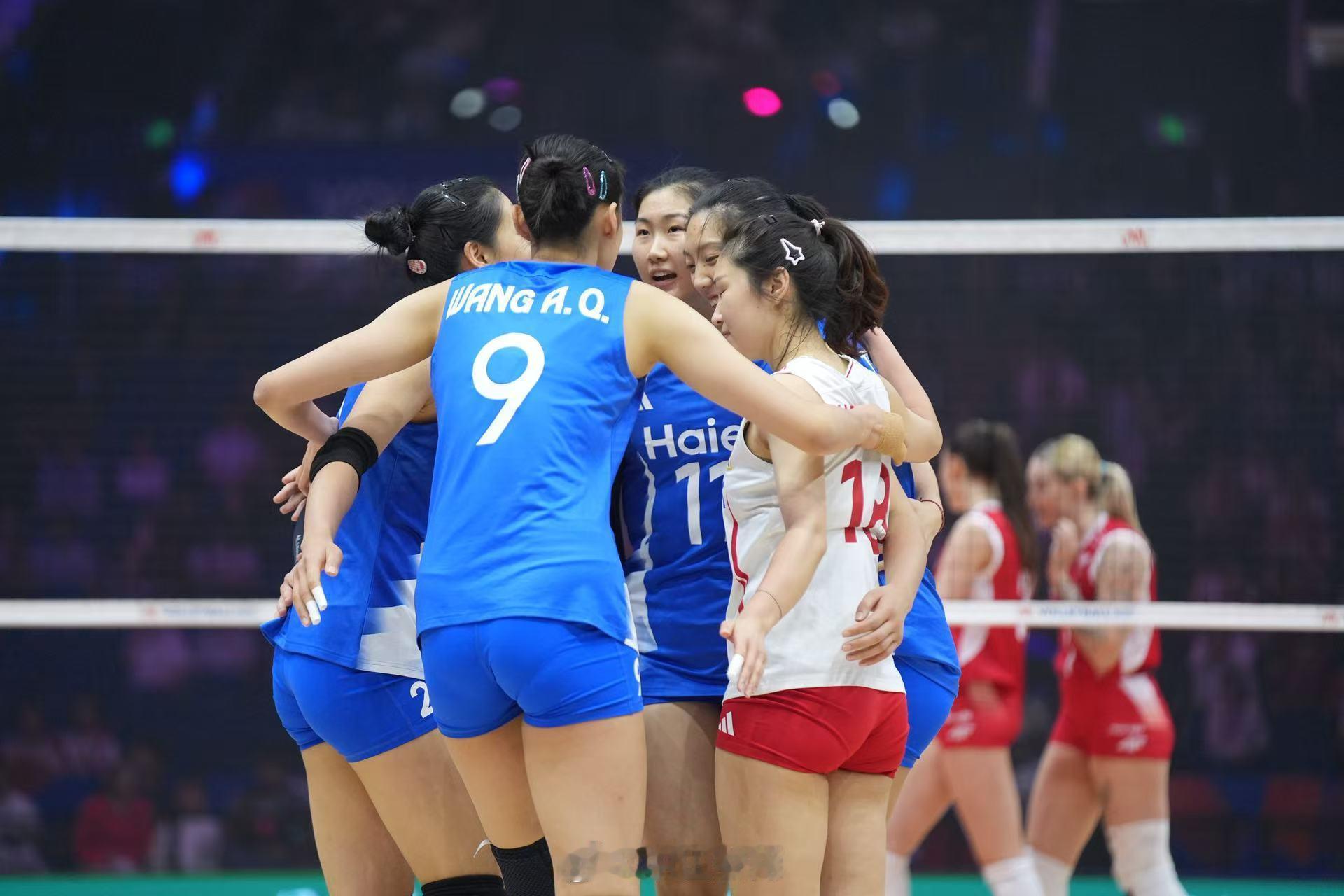 中国女排vs波兰女排第二局没受到第一局的影响，中国女排还在努力，加油。不要怕输，