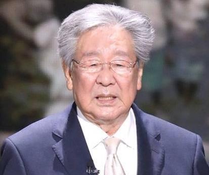韩国资深演员崔佛岩于2026年10月29日晚在首尔一家医院因病去世，享年87岁。