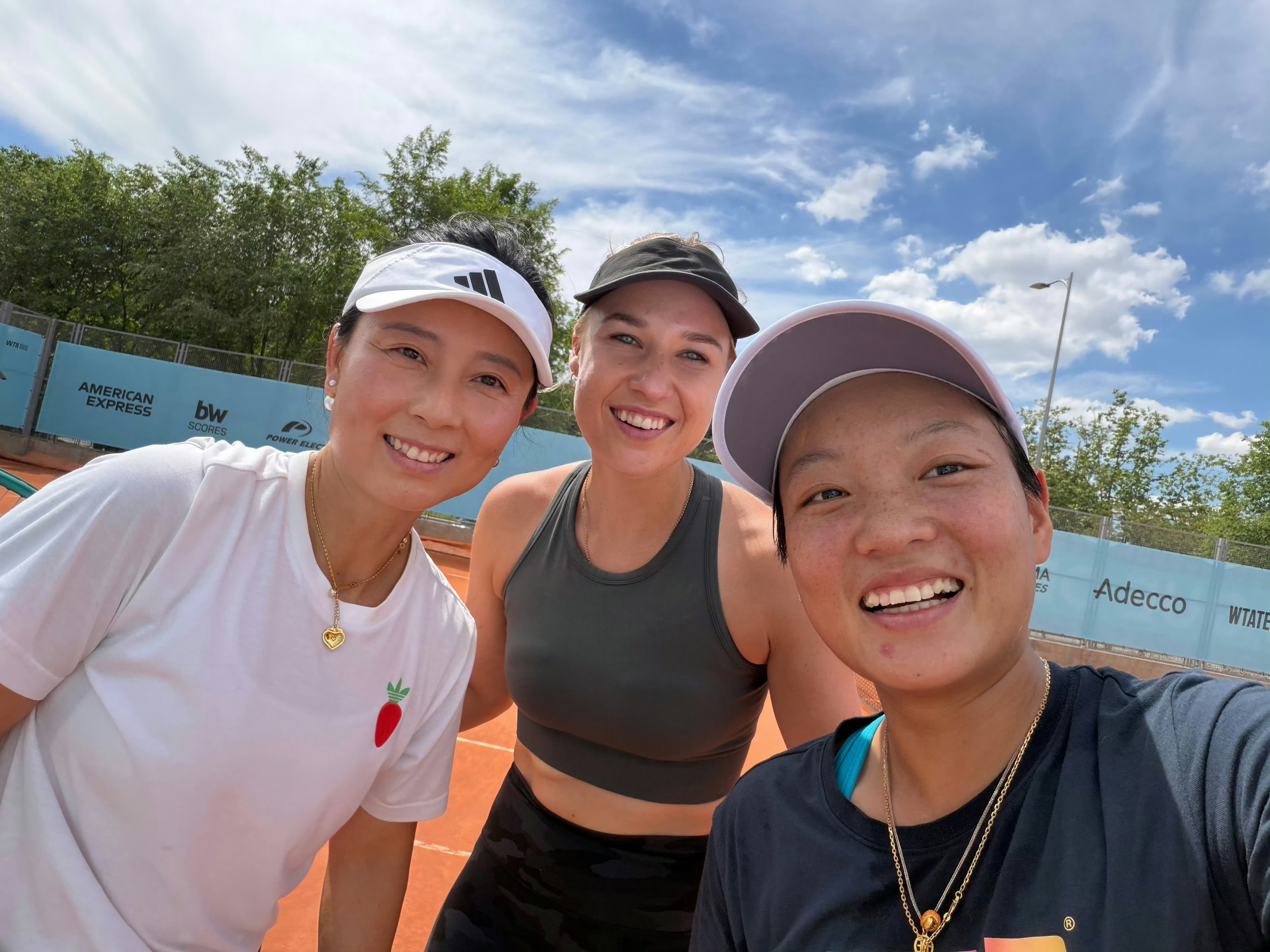 法网2026 女双首轮❌【14】🇨🇳蒋欣玗/徐一璠1-6/1-6负于🇺🇦