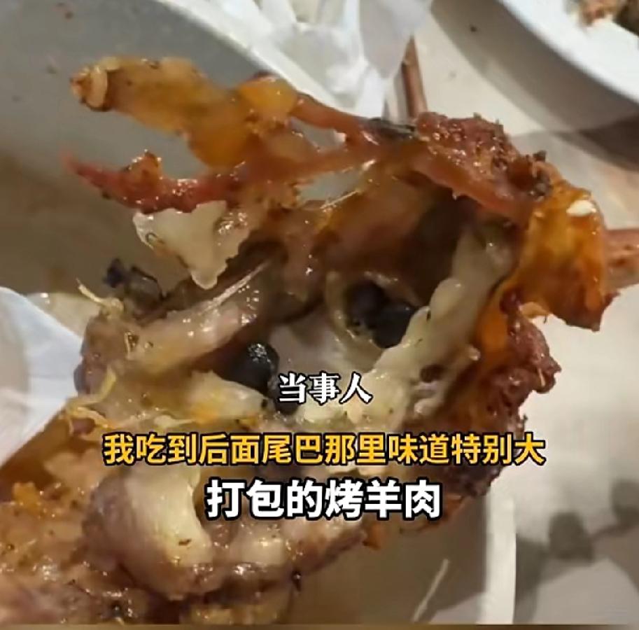 2月11号四川泸州的刘女士为了给妈妈庆生，精心准备了装有1千元现金的漂钱气球，特