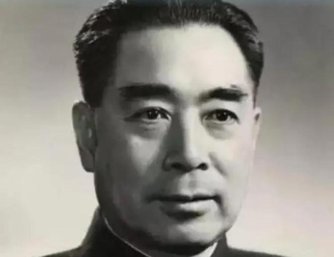 1951年，彭德怀得知周总理的女婿在朝鲜乱搞男女关系，怒拍桌子：“战士们流血牺牲