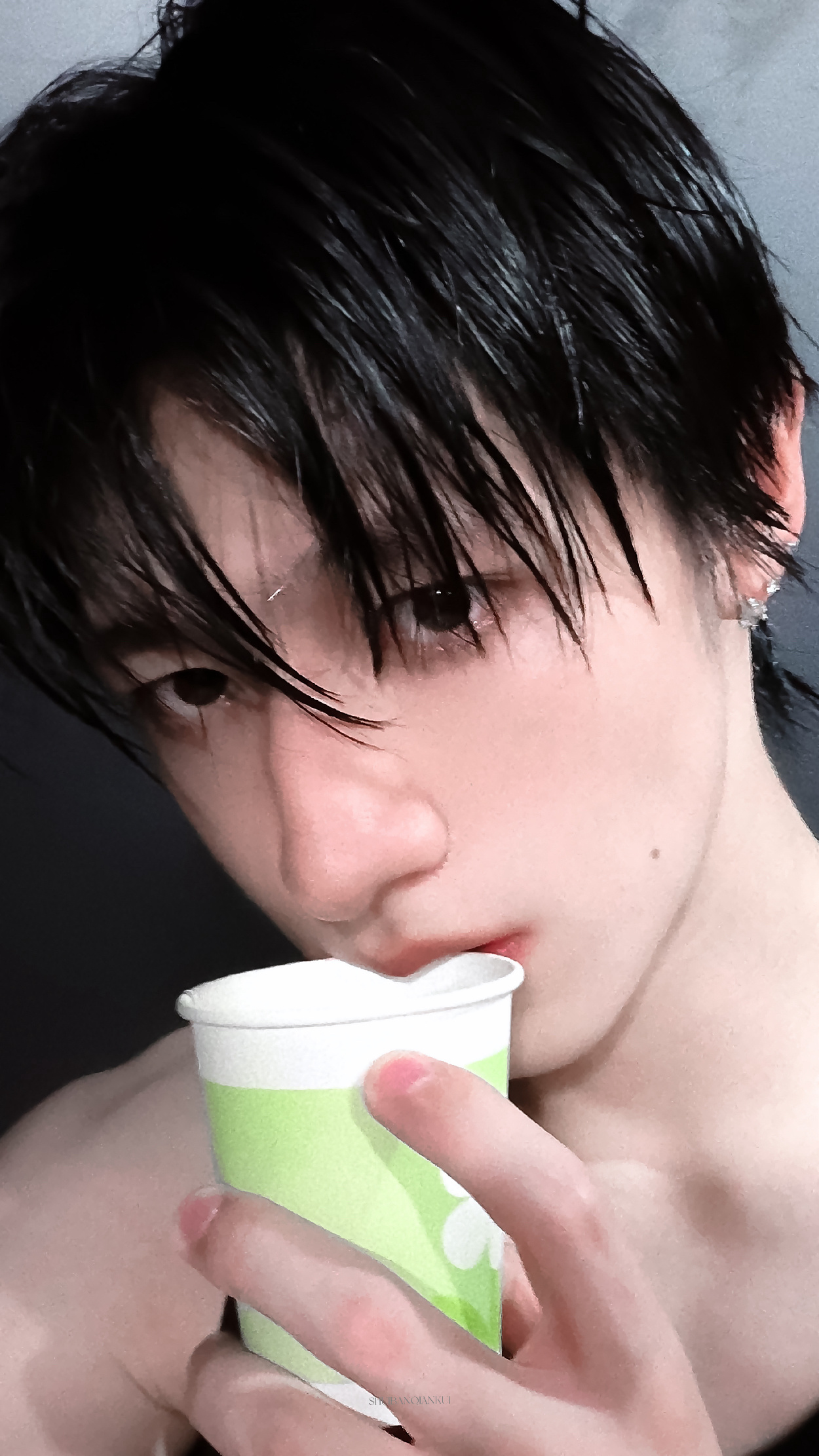 我们之间到底是不是可以吃醋的关系🥺 