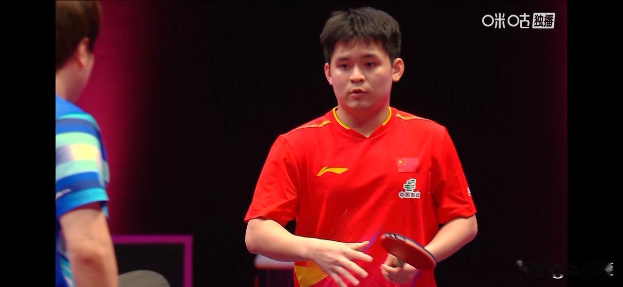 男单1/4决赛
林诗栋(CHN)4-2梁靖崑(CHN)【11-8，6-11，11