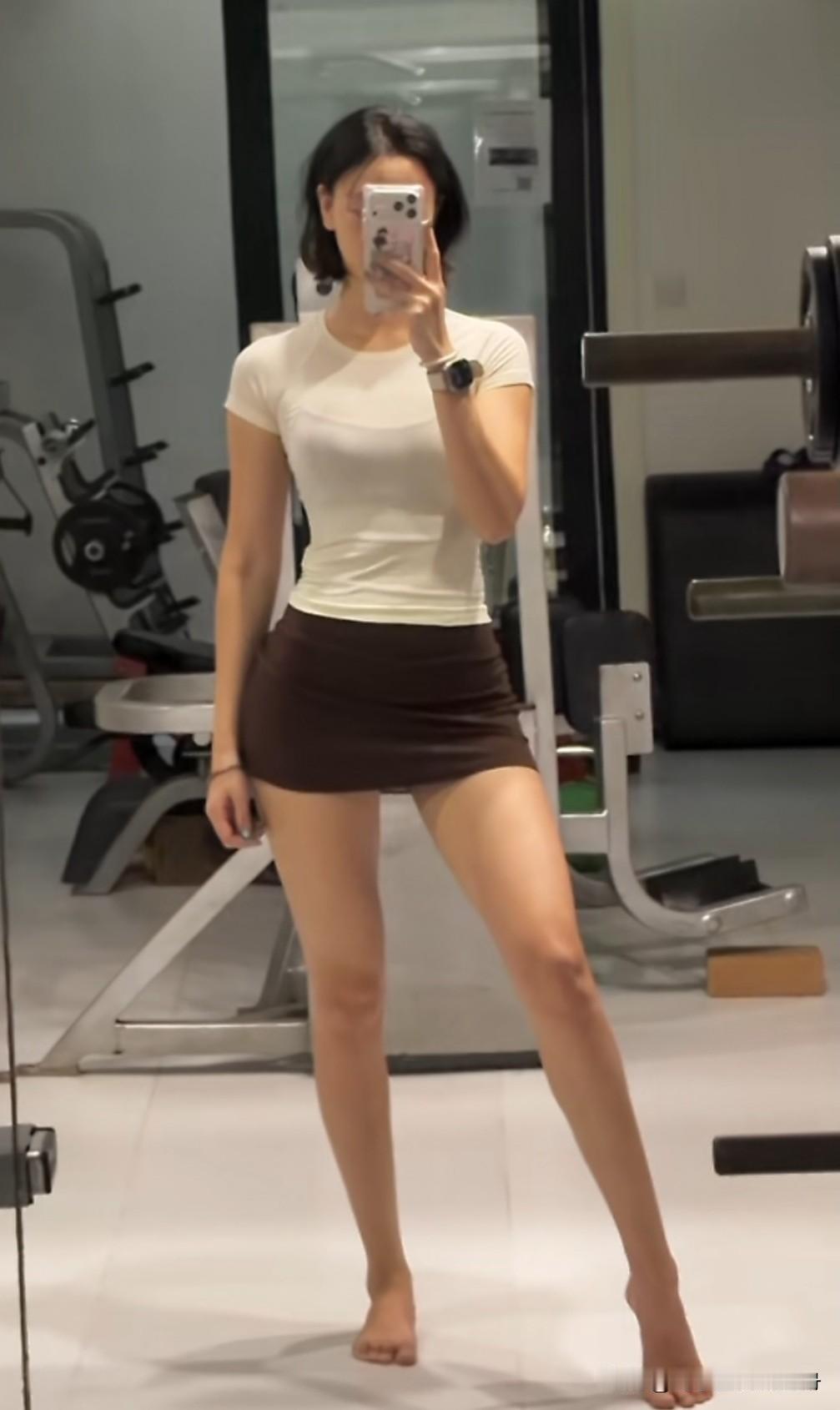 连女人都羡慕的身材绝了。