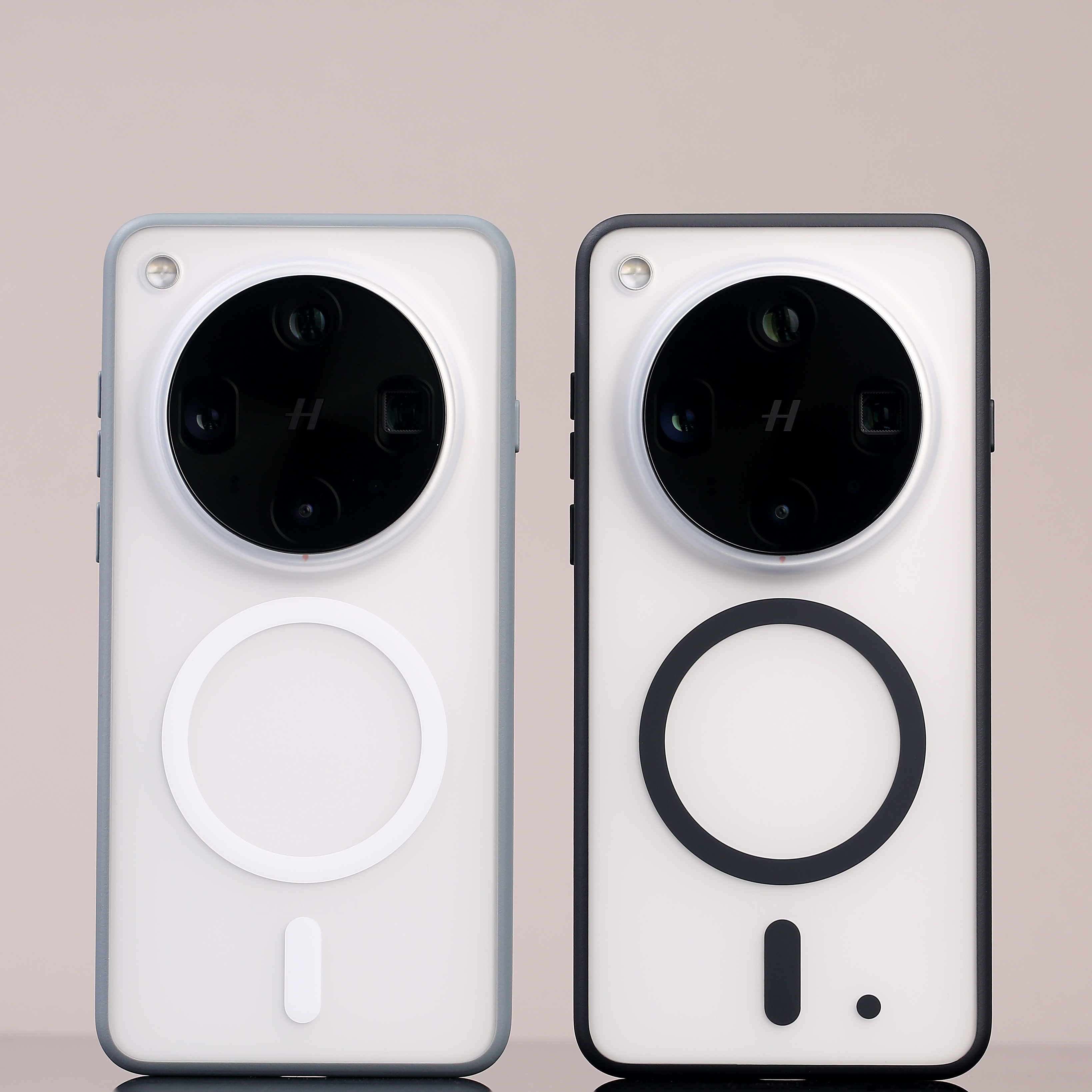 我觉得还是 FindX8Ultra 好看