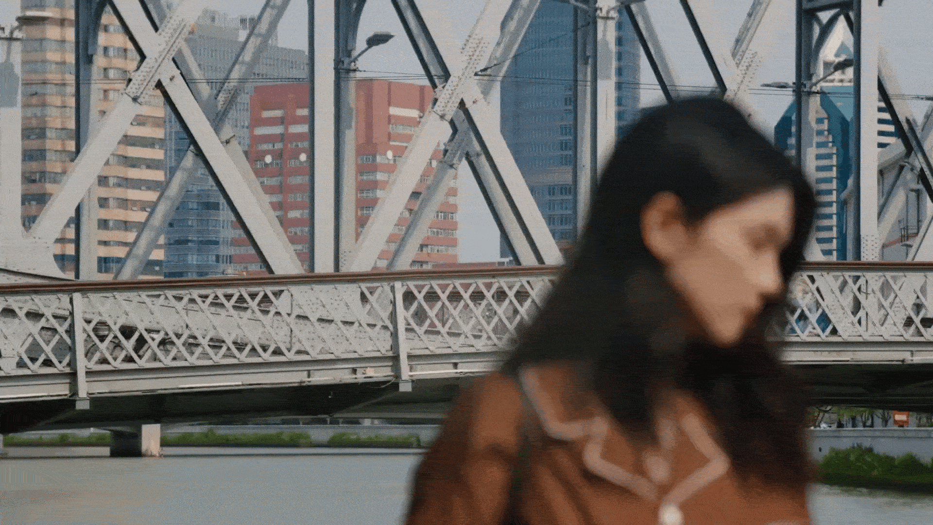 陈昊宇prada七夕广告大片Prada品牌大使陈昊宇全新七夕大片，好都市摩登啊，