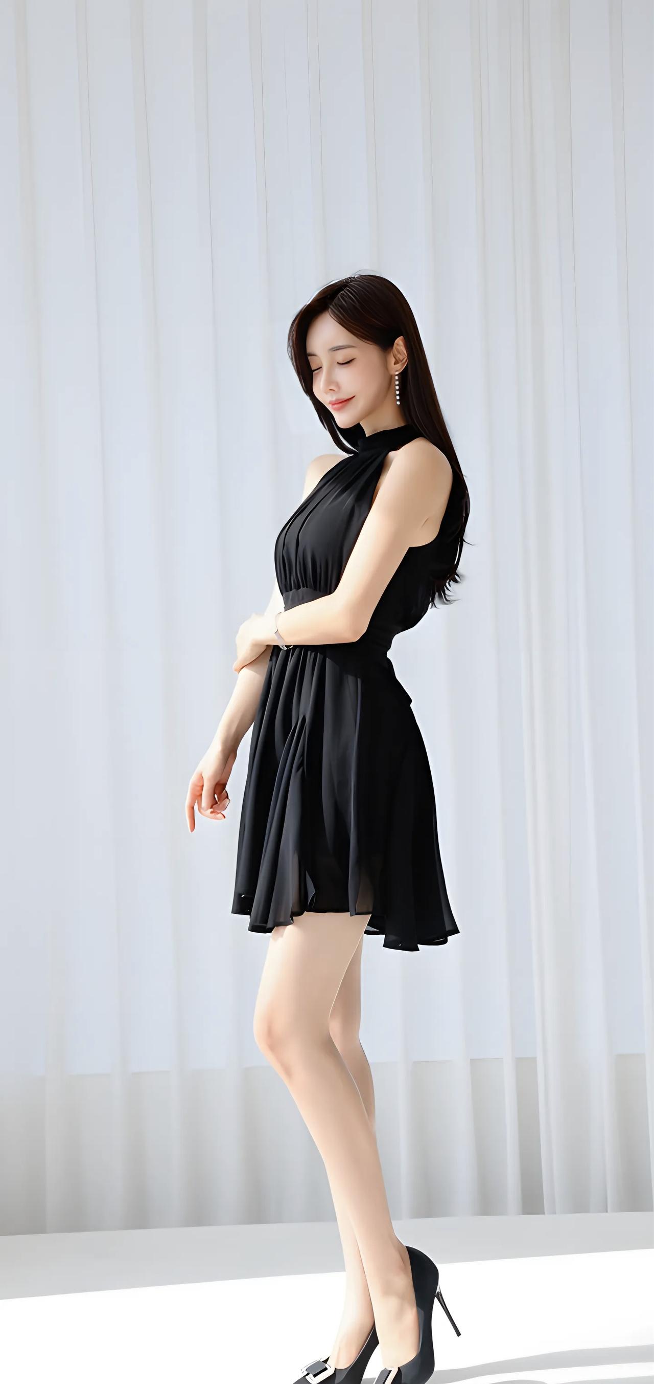 优雅黑裙，尽显女性魅力