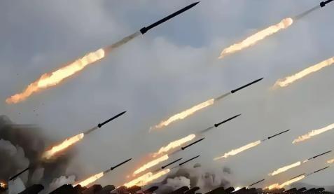 倘若如今爆发第三次世界大战，将会形成3大主要阵营。
 
站队西方的阵营包括：美国