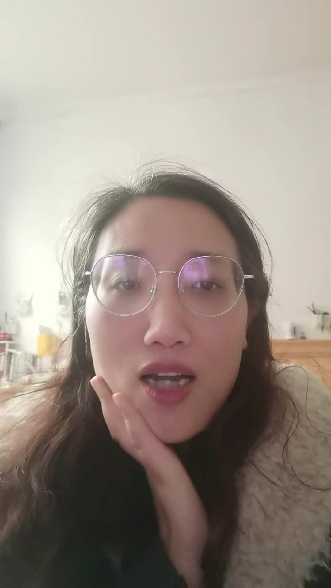 12岁就懂的商业思维，难怪刘强东能成功！
小时候帮乡亲们统一卖水产，他不贪一分钱