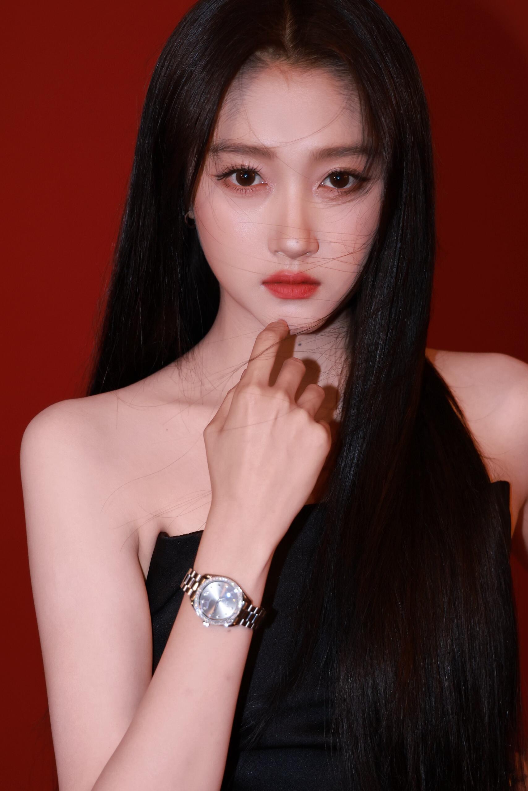 很救命了，关晓彤就这么一直美下去！！[流鼻血] ​​​
