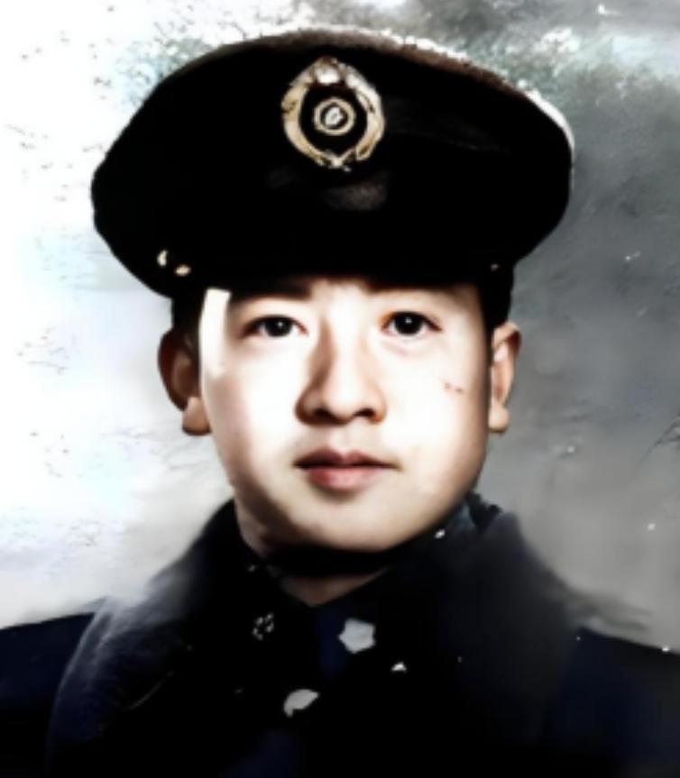 1945年深秋，马步芳的独子马继援被宋美龄叫到重庆官邸。这位西北王公子刚跨过门槛