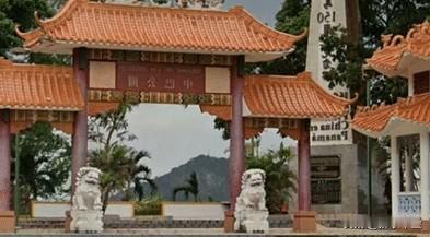 我们已经能站直了。
但我们的腰杆真的还不够硬！

大美丽如此，或许还有情可原。因